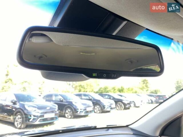 Синий Киа Niro, объемом двигателя 0 л и пробегом 72 тыс. км за 21700 $, фото 45 на Automoto.ua