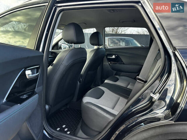 Синий Киа Niro, объемом двигателя 0 л и пробегом 76 тыс. км за 19999 $, фото 34 на Automoto.ua