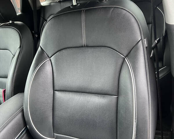 Синій Кіа Niro, об'ємом двигуна 0 л та пробігом 107 тис. км за 19200 $, фото 24 на Automoto.ua