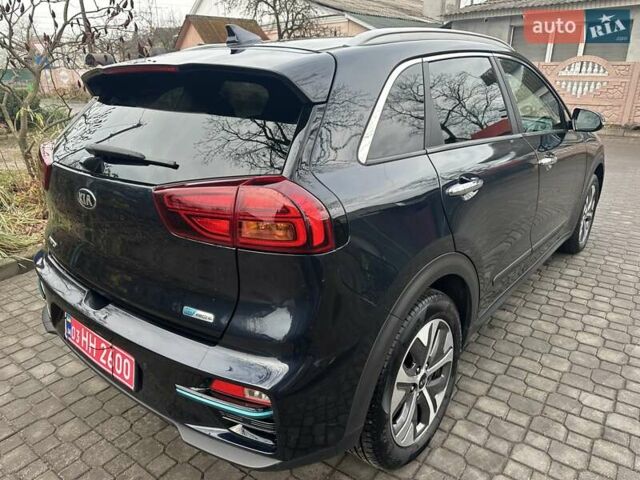 Синій Кіа Niro, об'ємом двигуна 0 л та пробігом 170 тис. км за 18300 $, фото 5 на Automoto.ua