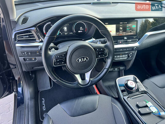Синій Кіа Niro, об'ємом двигуна 0 л та пробігом 112 тис. км за 19500 $, фото 35 на Automoto.ua