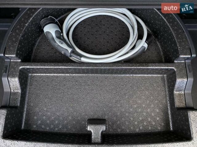 Синій Кіа Niro, об'ємом двигуна 0 л та пробігом 75 тис. км за 23900 $, фото 61 на Automoto.ua