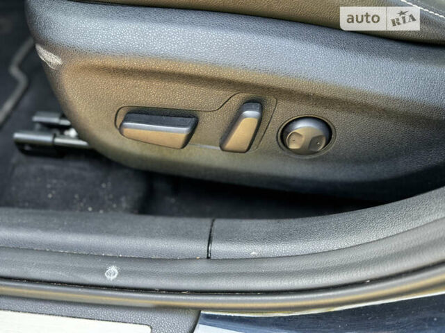 Синій Кіа Niro, об'ємом двигуна 0 л та пробігом 81 тис. км за 19699 $, фото 15 на Automoto.ua