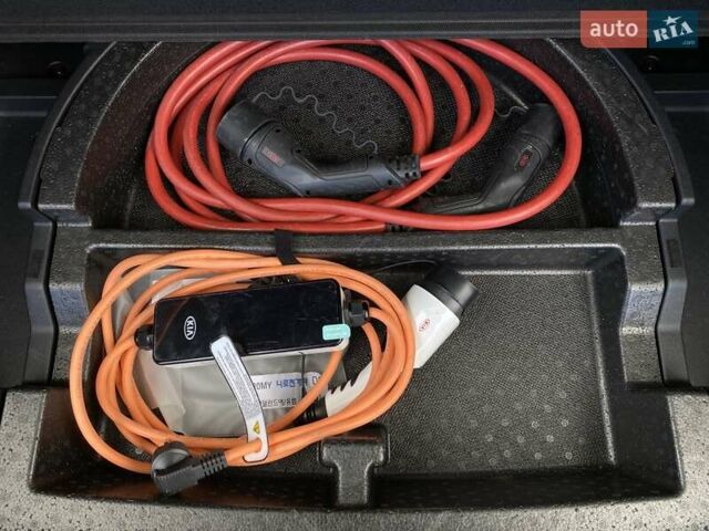 Киа Niro 2020 в Львове на Automoto.ua Синий Киа Niro, объемом двигателя 0 л и пробегом 97 тыс. км за 20950 $, фото 67 на Automoto.ua