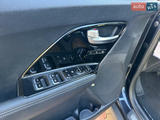 Синій Кіа Niro, об'ємом двигуна 0 л та пробігом 170 тис. км за 17999 $, фото 11 на Automoto.ua