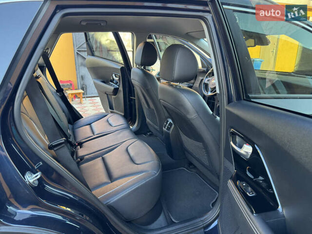 Синій Кіа Niro, об'ємом двигуна 0 л та пробігом 170 тис. км за 17999 $, фото 16 на Automoto.ua