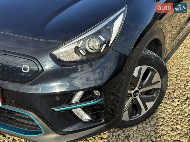 Синий Киа Niro, объемом двигателя 0 л и пробегом 76 тыс. км за 19999 $, фото 7 на Automoto.ua