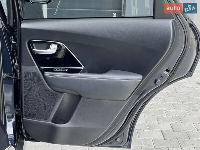 Синий Киа Niro, объемом двигателя 0 л и пробегом 112 тыс. км за 20800 $, фото 53 на Automoto.ua