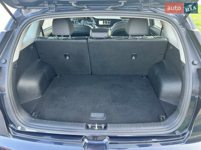 Синій Кіа Niro, об'ємом двигуна 0 л та пробігом 112 тис. км за 19500 $, фото 67 на Automoto.ua