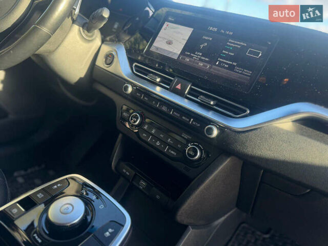 Синий Киа Niro, объемом двигателя 0 л и пробегом 155 тыс. км за 18750 $, фото 14 на Automoto.ua