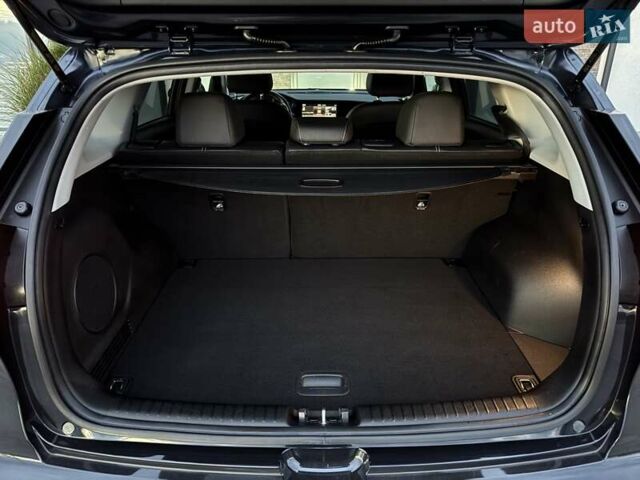 Синий Киа Niro, объемом двигателя 0 л и пробегом 90 тыс. км за 19999 $, фото 69 на Automoto.ua