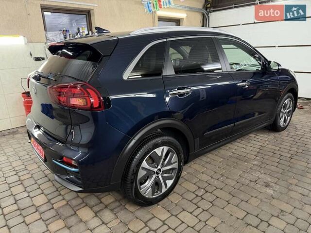 Синій Кіа Niro, об'ємом двигуна 0 л та пробігом 144 тис. км за 18799 $, фото 8 на Automoto.ua