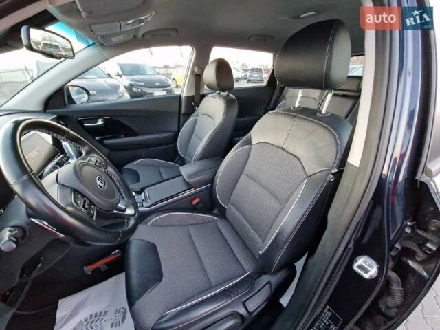 Синий Киа Niro, объемом двигателя 0 л и пробегом 168 тыс. км за 19300 $, фото 23 на Automoto.ua