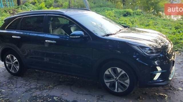 Киа Niro 2020 в Городке на Automoto.ua Синий Киа Niro, объемом двигателя 0 л и пробегом 135 тыс. км за 19856 $, фото 21 на Automoto.ua