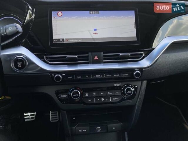 Синій Кіа Niro, об'ємом двигуна 0 л та пробігом 75 тис. км за 23900 $, фото 48 на Automoto.ua