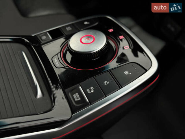 Синій Кіа Niro, об'ємом двигуна 0 л та пробігом 133 тис. км за 18900 $, фото 3 на Automoto.ua