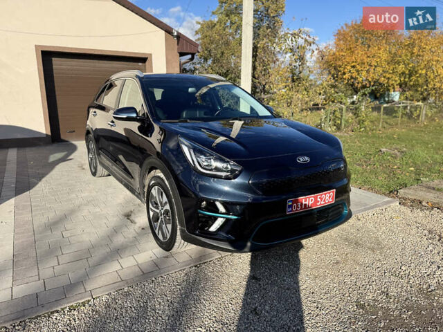 Синий Киа Niro, объемом двигателя 0 л и пробегом 129 тыс. км за 19062 $, фото 1 на Automoto.ua