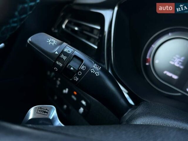 Синий Киа Niro, объемом двигателя 0 л и пробегом 58 тыс. км за 22900 $, фото 45 на Automoto.ua