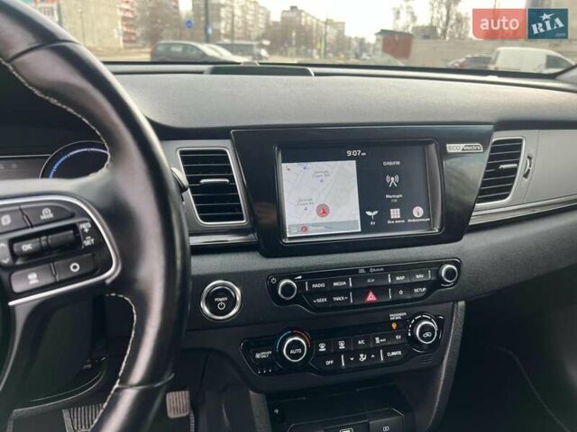 Синий Киа Niro, объемом двигателя 0 л и пробегом 89 тыс. км за 17500 $, фото 52 на Automoto.ua
