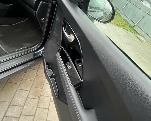 Синий Киа Niro, объемом двигателя 1.6 л и пробегом 120 тыс. км за 19113 $, фото 16 на Automoto.ua