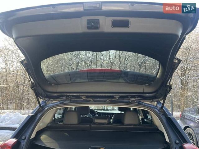 Синій Кіа Niro, об'ємом двигуна 0 л та пробігом 84 тис. км за 18500 $, фото 26 на Automoto.ua