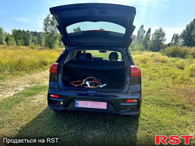 Киа Niro 2020 в Обухове на Automoto.ua Синий Киа Niro, объемом двигателя 0.15 л и пробегом 89 тыс. км за 18100 $, фото 3 на Automoto.ua