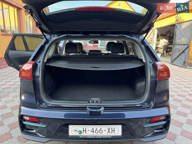 Синій Кіа Niro, об'ємом двигуна 0 л та пробігом 130 тис. км за 18199 $, фото 19 на Automoto.ua