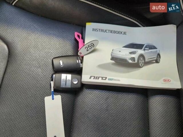 Синий Киа Niro, объемом двигателя 0 л и пробегом 113 тыс. км за 19528 $, фото 13 на Automoto.ua