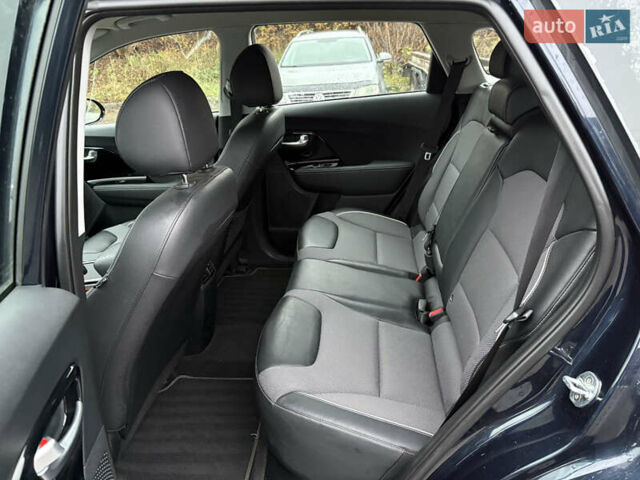 Синий Киа Niro, объемом двигателя 0 л и пробегом 125 тыс. км за 19600 $, фото 32 на Automoto.ua