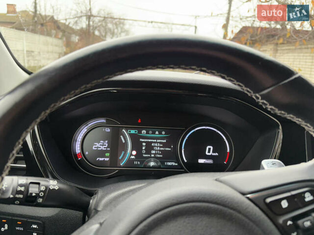 Синий Киа Niro, объемом двигателя 0 л и пробегом 115 тыс. км за 19900 $, фото 45 на Automoto.ua