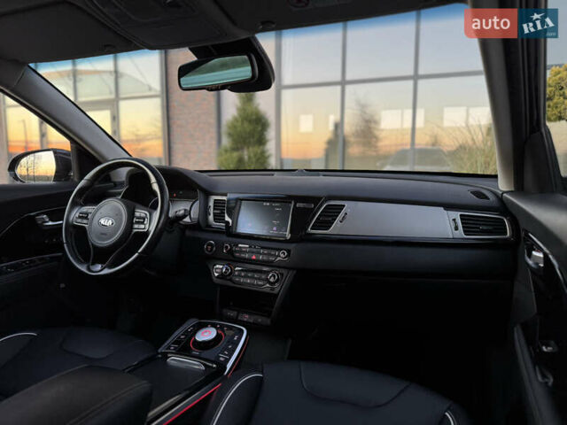 Синий Киа Niro, объемом двигателя 0 л и пробегом 142 тыс. км за 17500 $, фото 43 на Automoto.ua