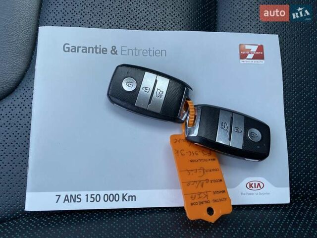 Синій Кіа Niro, об'ємом двигуна 0 л та пробігом 75 тис. км за 23900 $, фото 51 на Automoto.ua