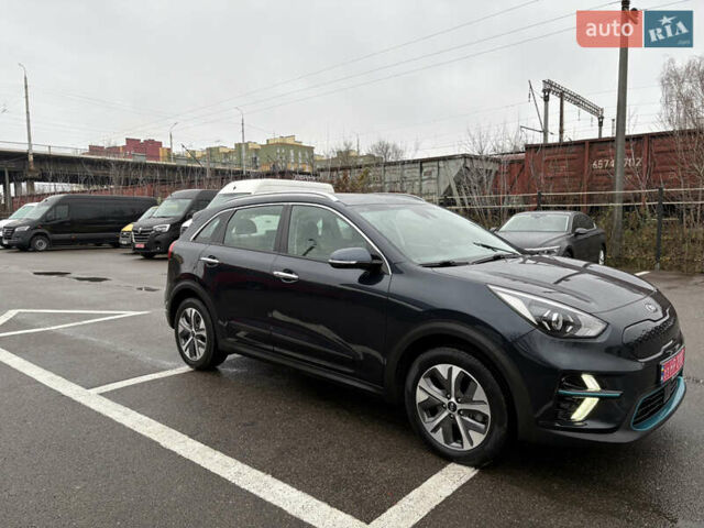 Синий Киа Niro, объемом двигателя 0 л и пробегом 125 тыс. км за 19600 $, фото 5 на Automoto.ua