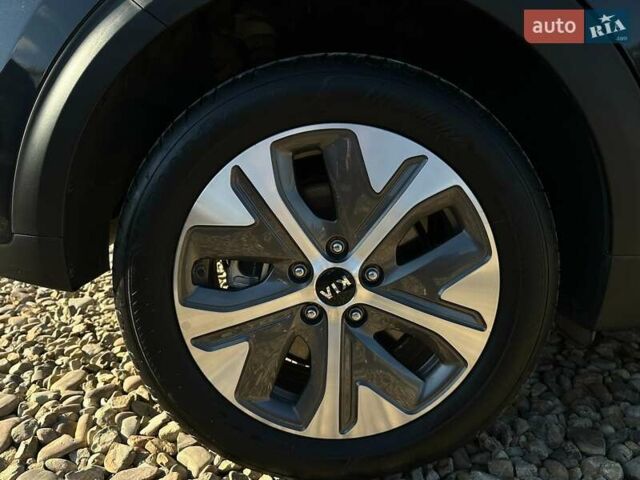 Синий Киа Niro, объемом двигателя 0 л и пробегом 58 тыс. км за 22900 $, фото 20 на Automoto.ua