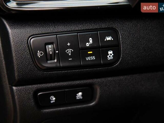 Синий Киа Niro, объемом двигателя 0 л и пробегом 99 тыс. км за 17950 $, фото 48 на Automoto.ua