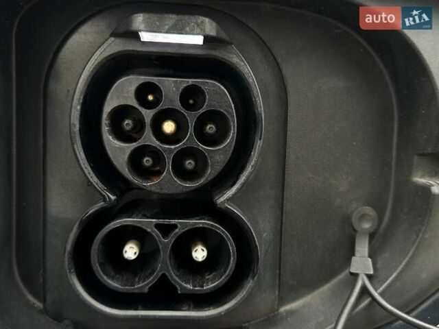 Синий Киа Niro, объемом двигателя 0 л и пробегом 117 тыс. км за 19900 $, фото 31 на Automoto.ua