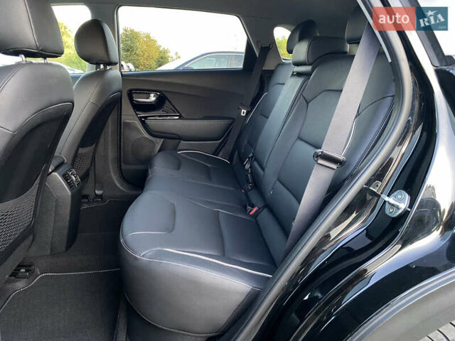 Синій Кіа Niro, об'ємом двигуна 0 л та пробігом 106 тис. км за 21900 $, фото 86 на Automoto.ua