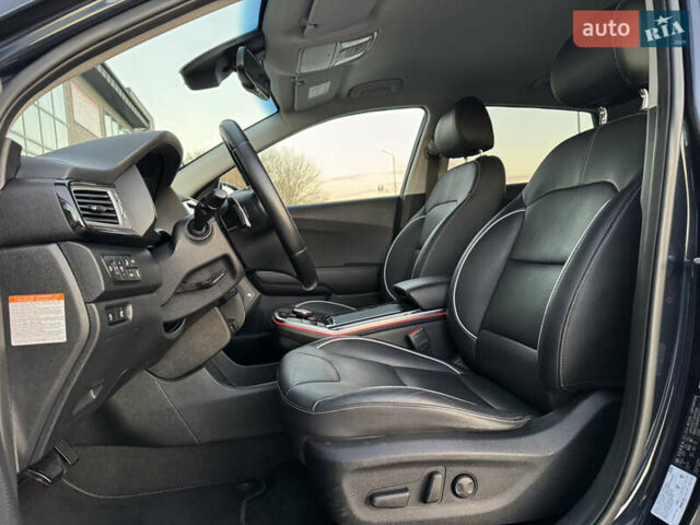 Синий Киа Niro, объемом двигателя 0 л и пробегом 142 тыс. км за 17500 $, фото 51 на Automoto.ua