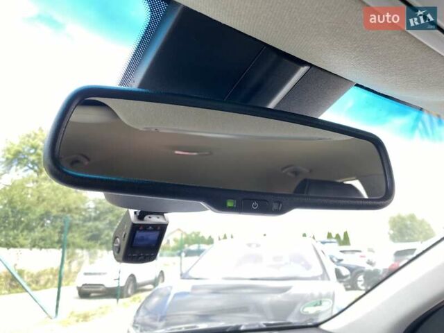 Синій Кіа Niro, об'ємом двигуна 0 л та пробігом 97 тис. км за 21950 $, фото 48 на Automoto.ua