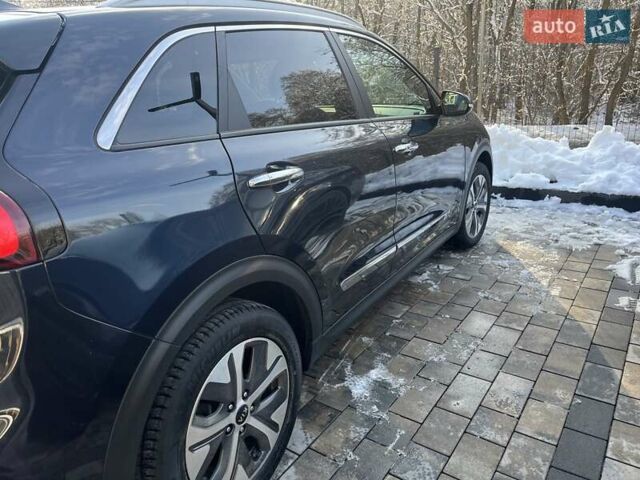 Синій Кіа Niro, об'ємом двигуна 0 л та пробігом 84 тис. км за 18500 $, фото 12 на Automoto.ua