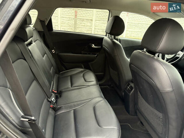 Синий Киа Niro, объемом двигателя 0 л и пробегом 115 тыс. км за 19900 $, фото 22 на Automoto.ua
