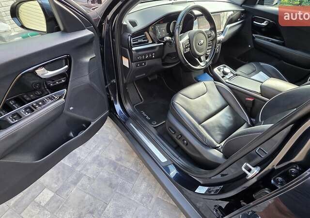 Синий Киа Niro, объемом двигателя 0 л и пробегом 178 тыс. км за 19800 $, фото 7 на Automoto.ua