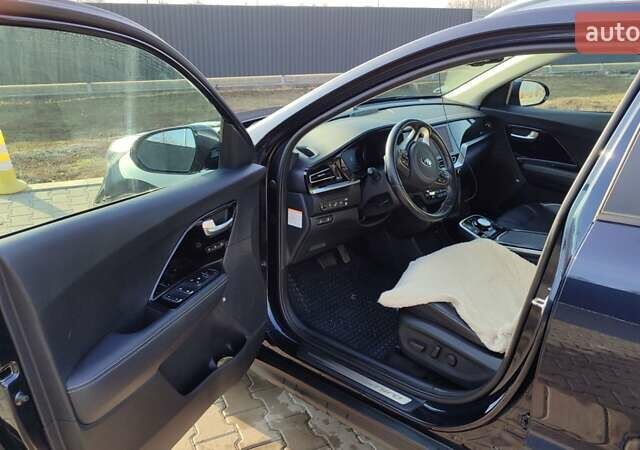 Синий Киа Niro, объемом двигателя 0 л и пробегом 104 тыс. км за 20800 $, фото 6 на Automoto.ua