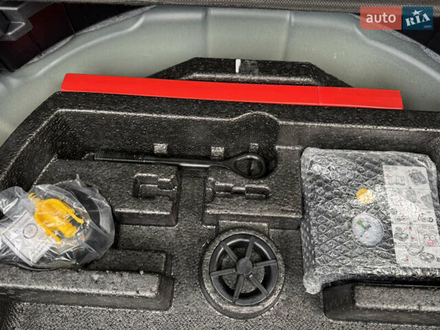 Киа Niro 2020 в Дубно на Automoto.ua Синий Киа Niro, объемом двигателя 0 л и пробегом 156 тыс. км за 19200 $, фото 33 на Automoto.ua