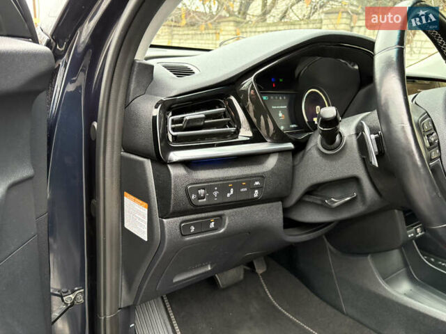 Синий Киа Niro, объемом двигателя 0 л и пробегом 115 тыс. км за 19900 $, фото 28 на Automoto.ua