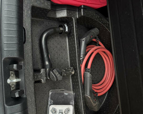 Синий Киа Niro, объемом двигателя 0 л и пробегом 125 тыс. км за 18500 $, фото 24 на Automoto.ua