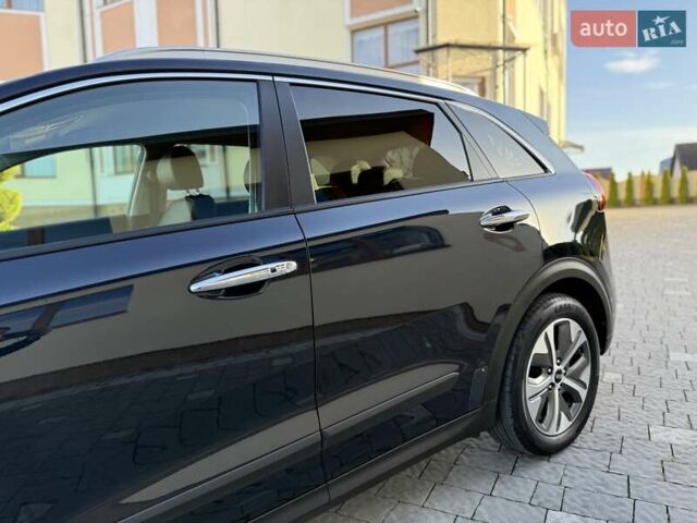 Синий Киа Niro, объемом двигателя 0 л и пробегом 78 тыс. км за 20950 $, фото 34 на Automoto.ua