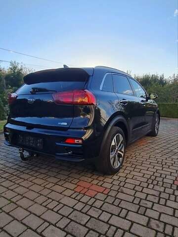 Киа Niro 2020 в Луцке на Automoto.ua Синий Киа Niro, объемом двигателя 0 л и пробегом 148 тыс. км за 16500 $, фото 3 на Automoto.ua