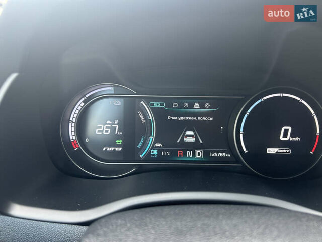 Синий Киа Niro, объемом двигателя 0 л и пробегом 125 тыс. км за 18700 $, фото 40 на Automoto.ua