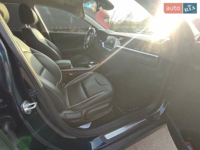 Синій Кіа Niro, об'ємом двигуна 0 л та пробігом 120 тис. км за 19890 $, фото 15 на Automoto.ua